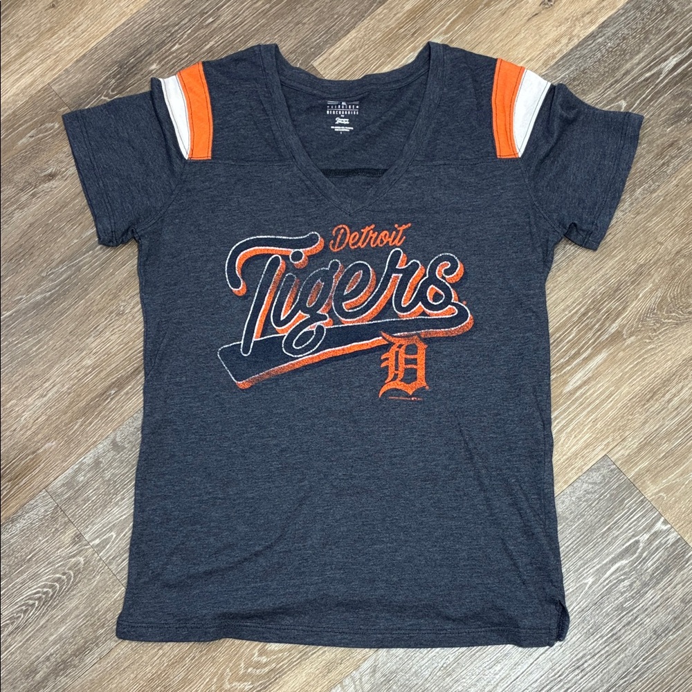 Detroit Tigers Women's Navy Short Sleeve V-Neck Tee with Orange Accents